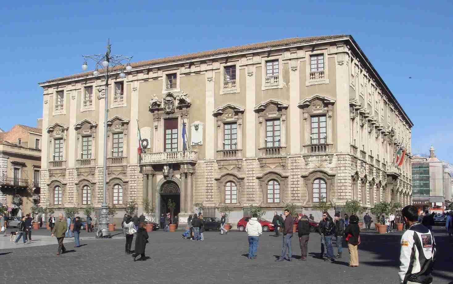 Consiglio comunale, deliberato il regolamento per installare i chioschi a Catania