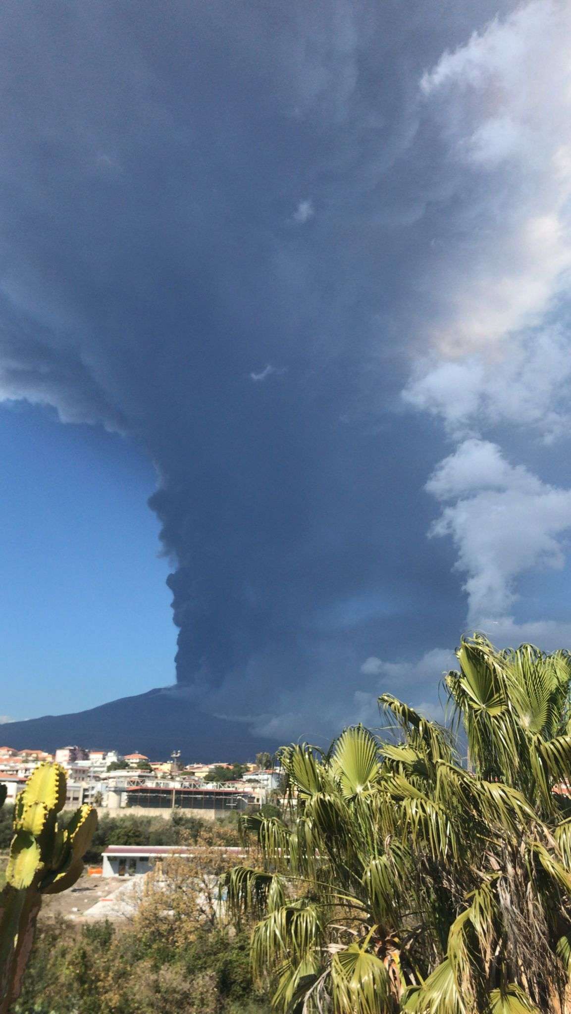 Etna: Ingv, cessata la fontana di lava del cratere di Sud-Est