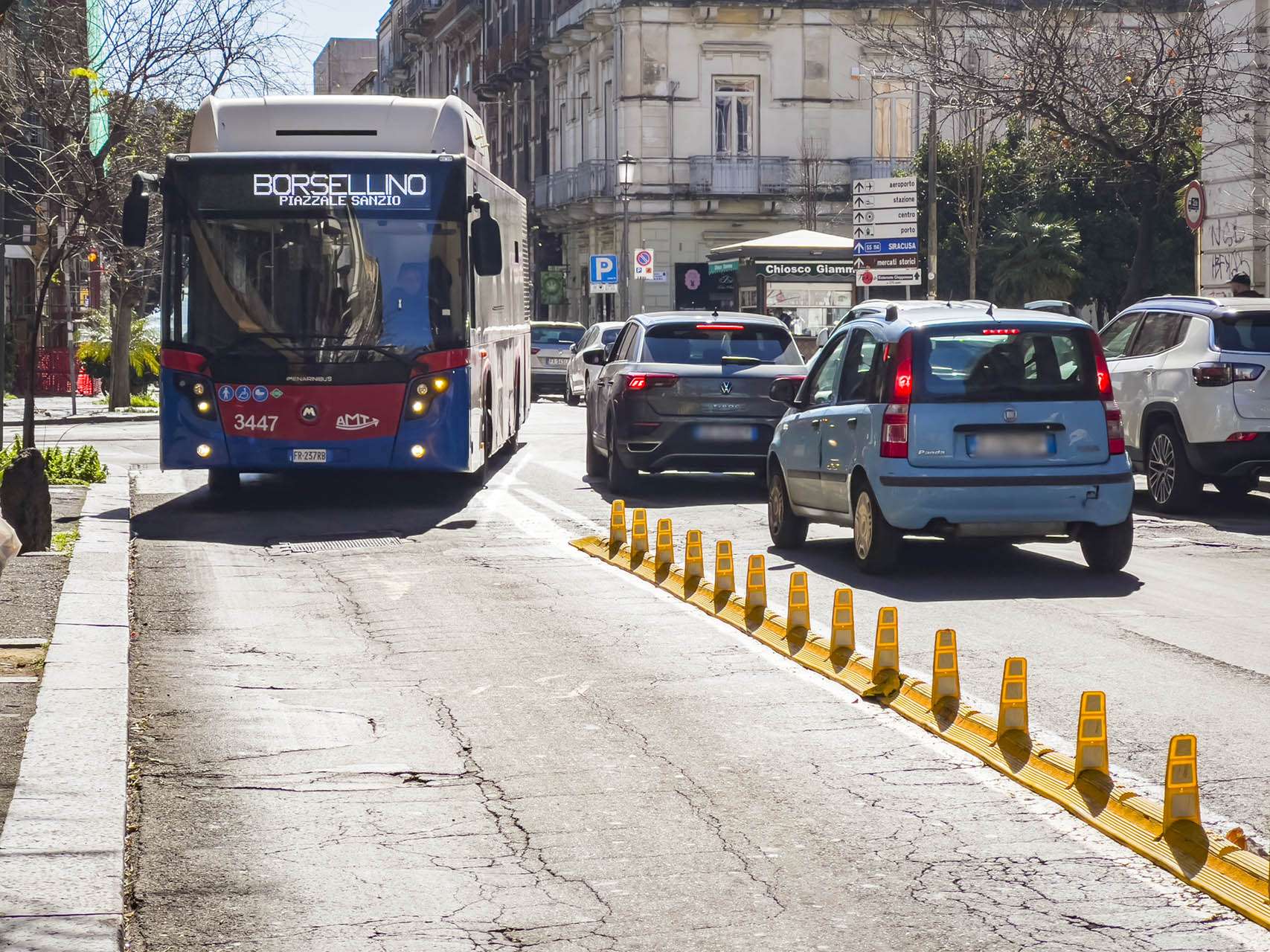 Mobilità, si realizza il percorso protetto della nuova linea BRT 5 (Centro-Cannizzaro)