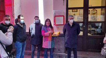 Sanità: installato in pescheria il primo di 11 defibrillatori destinati ai municipi