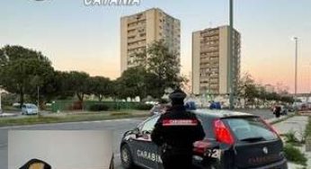 Catania: girava in scooter con la droga in tasca, arrestato