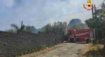 Incendio sulla collina di Vampolieri