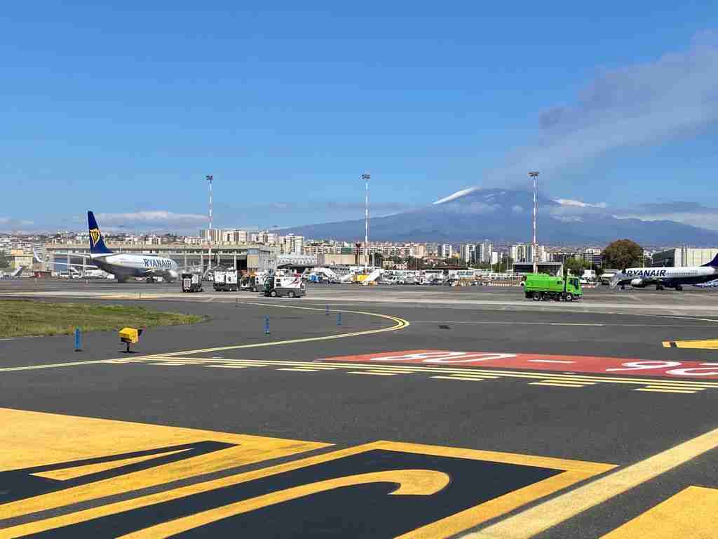 Etna: l’aeroporto di Catania è tornato operativo