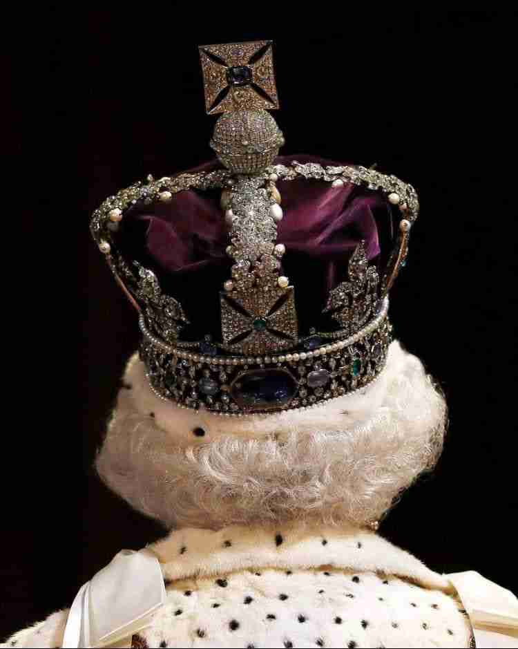 God Save the Queen Elisabetta II: Il senso del dovere