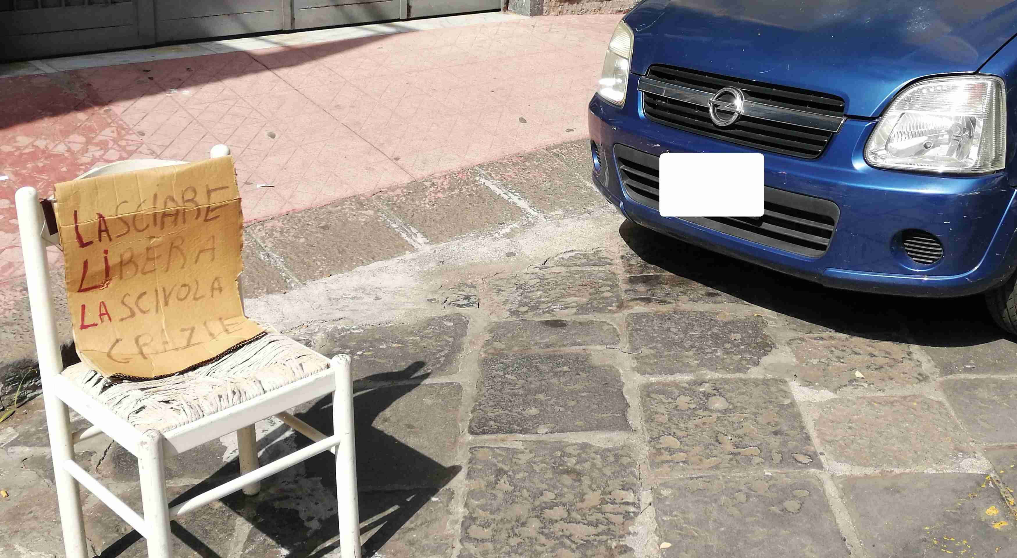 Parcheggio selvaggio a Catania, si chiedono soluzioni