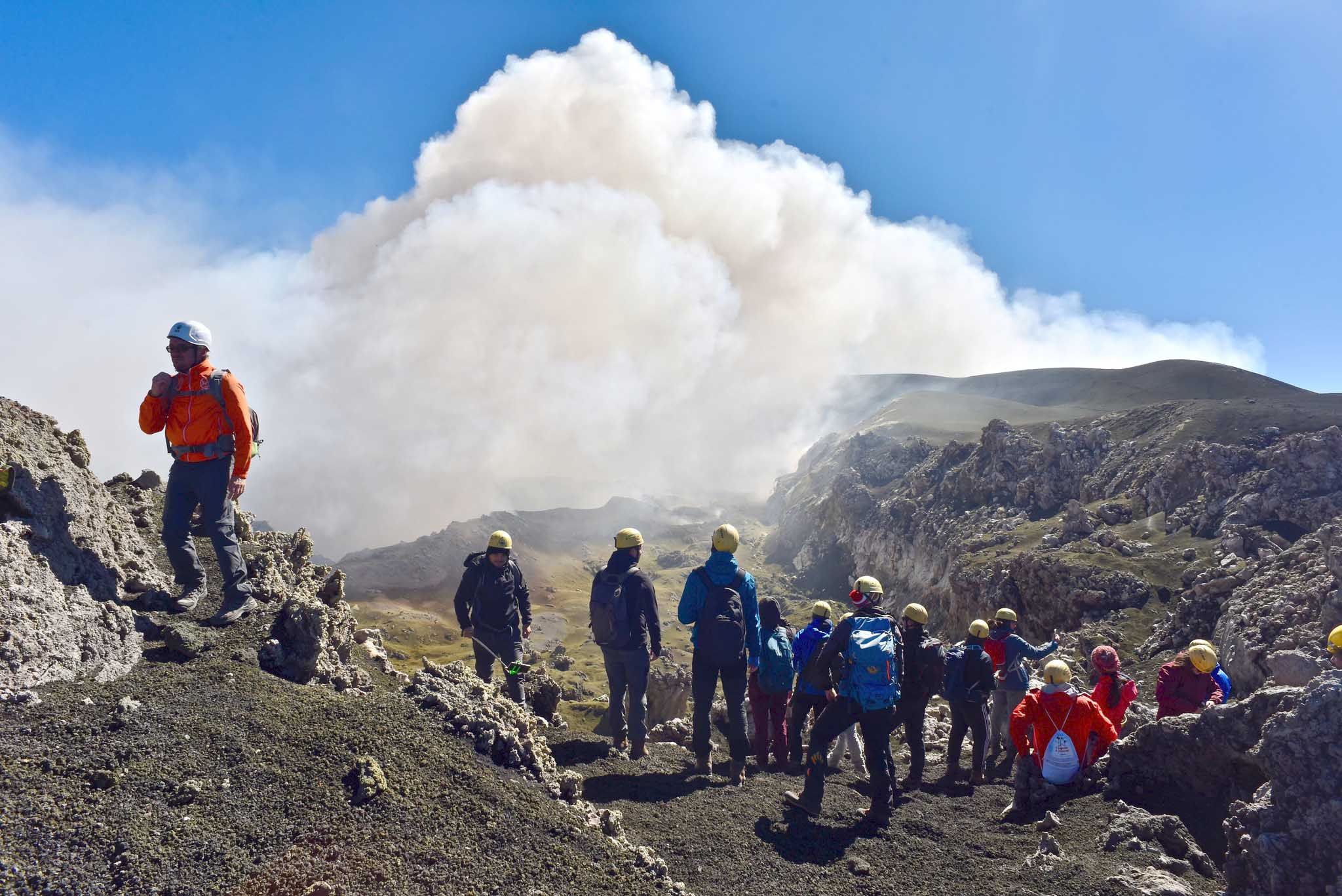Etna: turista dispersa sul versante sud, ricerche