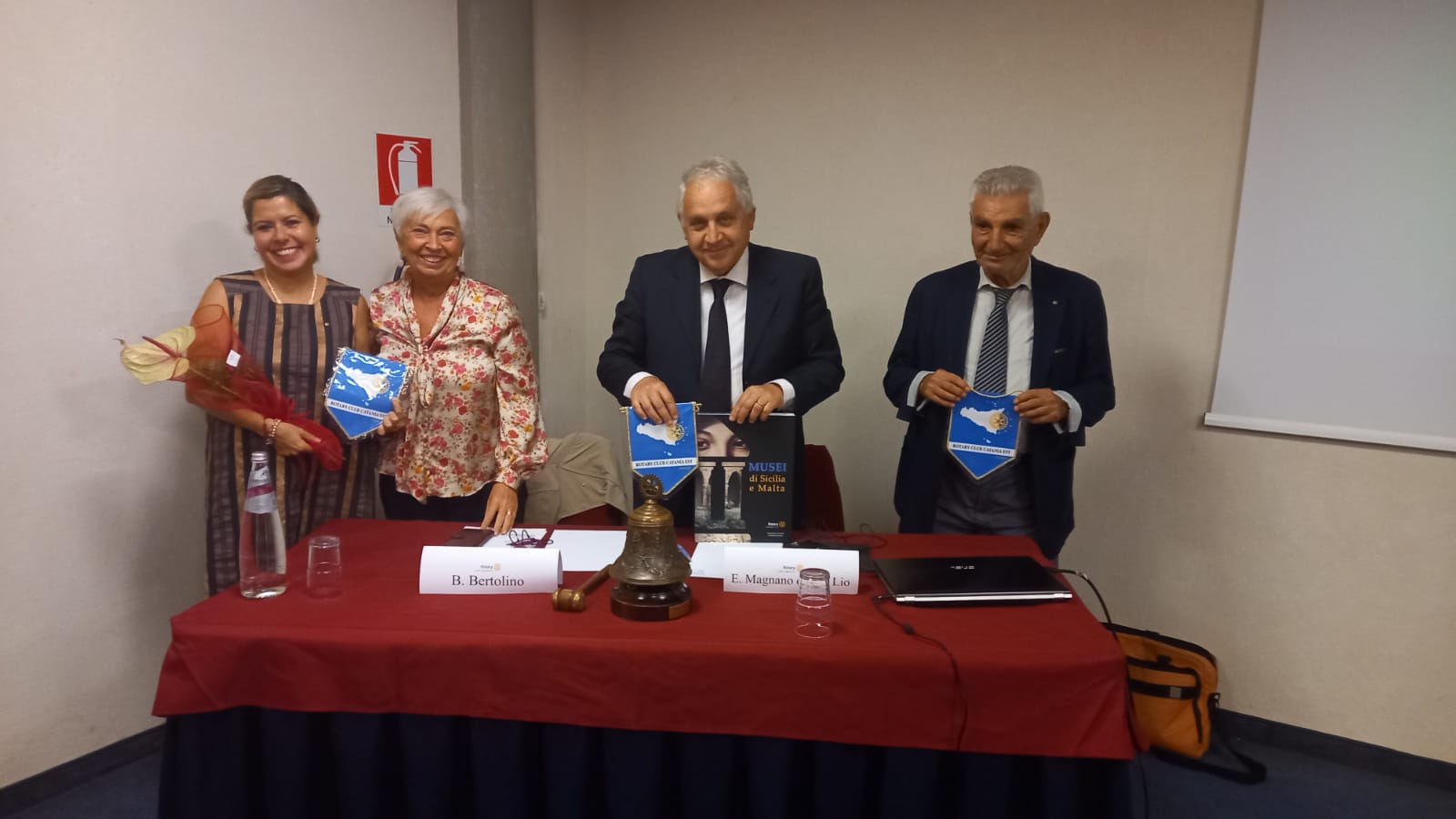 Il club Rotary Catania Est presenta il volume “Castelli di Sicilia e Malta”