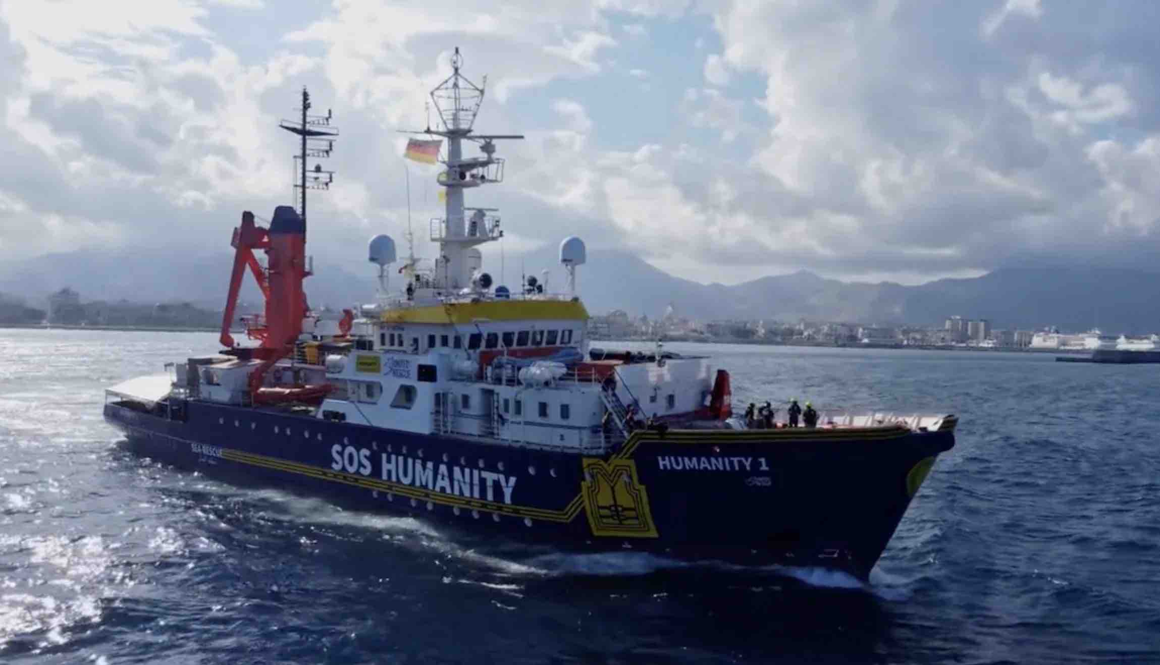 Sbarcati a Catania i migranti su Humanity 1 e Geo Barents
