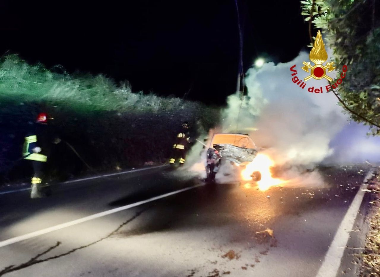 Incidente stradale, madre e figlio perdono la vita