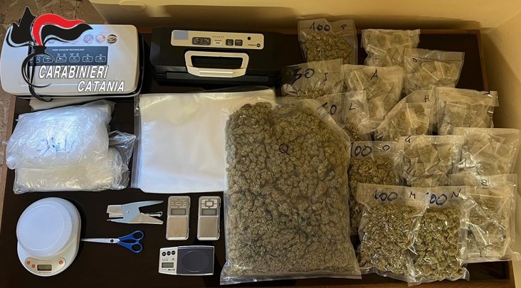 “Picanello”, aveva 2,3 kg di marijuana in casa, arrestato