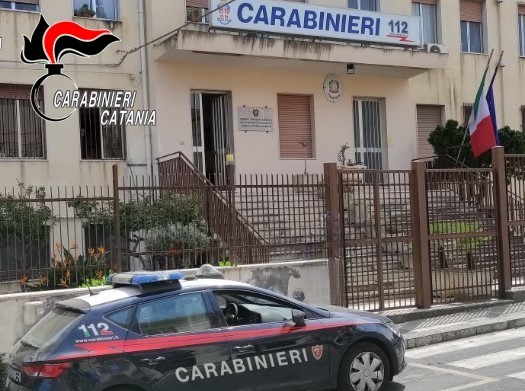 Catania, aggredisce un imprenditore, arrestato