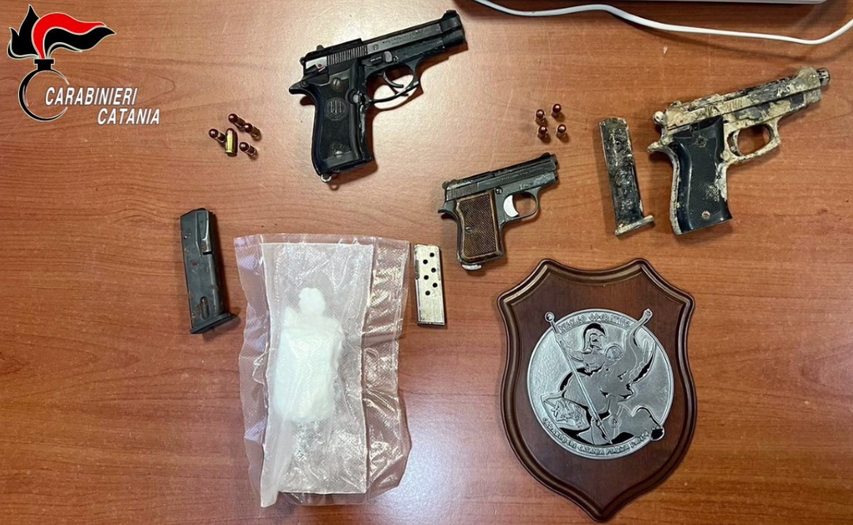 Armi e droga al “fresco”, arrestato 65enne