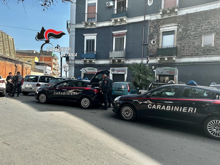 Controlli nel quartiere “Nesima”, arrestato un catanese e sanzioni