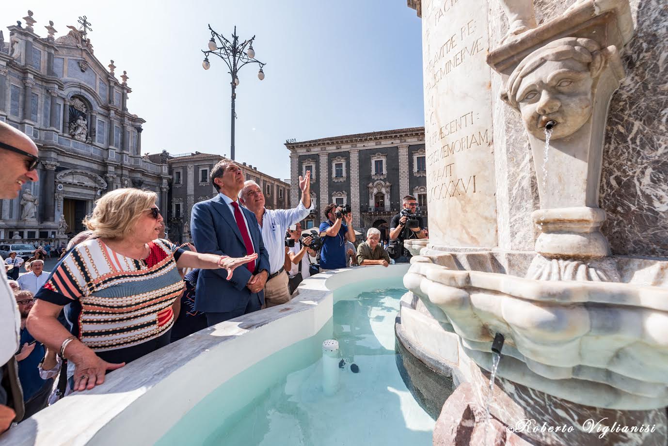 Sindaco Trantino riconsegna alla città la fontana dell’elefante dopo il restyling