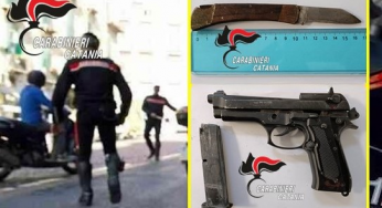 Tenta rapina con pistola e coltello, denunciato