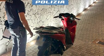 “Acrobazie” con lo scooter, la polizia individua 17enne e sanziona la mamma