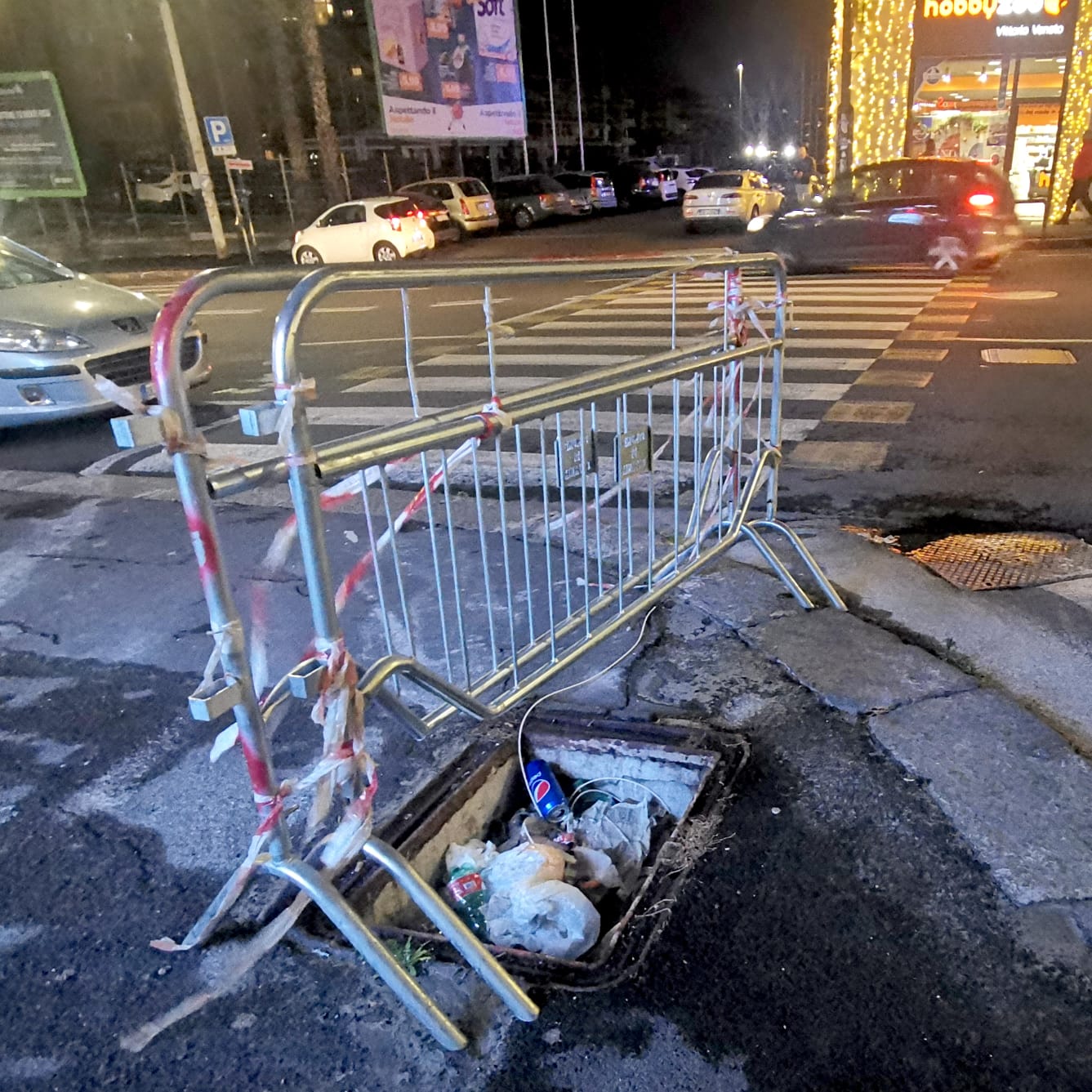 Spariscono i tombini a Catania, il consigliere comunale Cardello