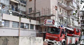 Precipita daI quarto piano, intervengono i Vigili del Fuoco