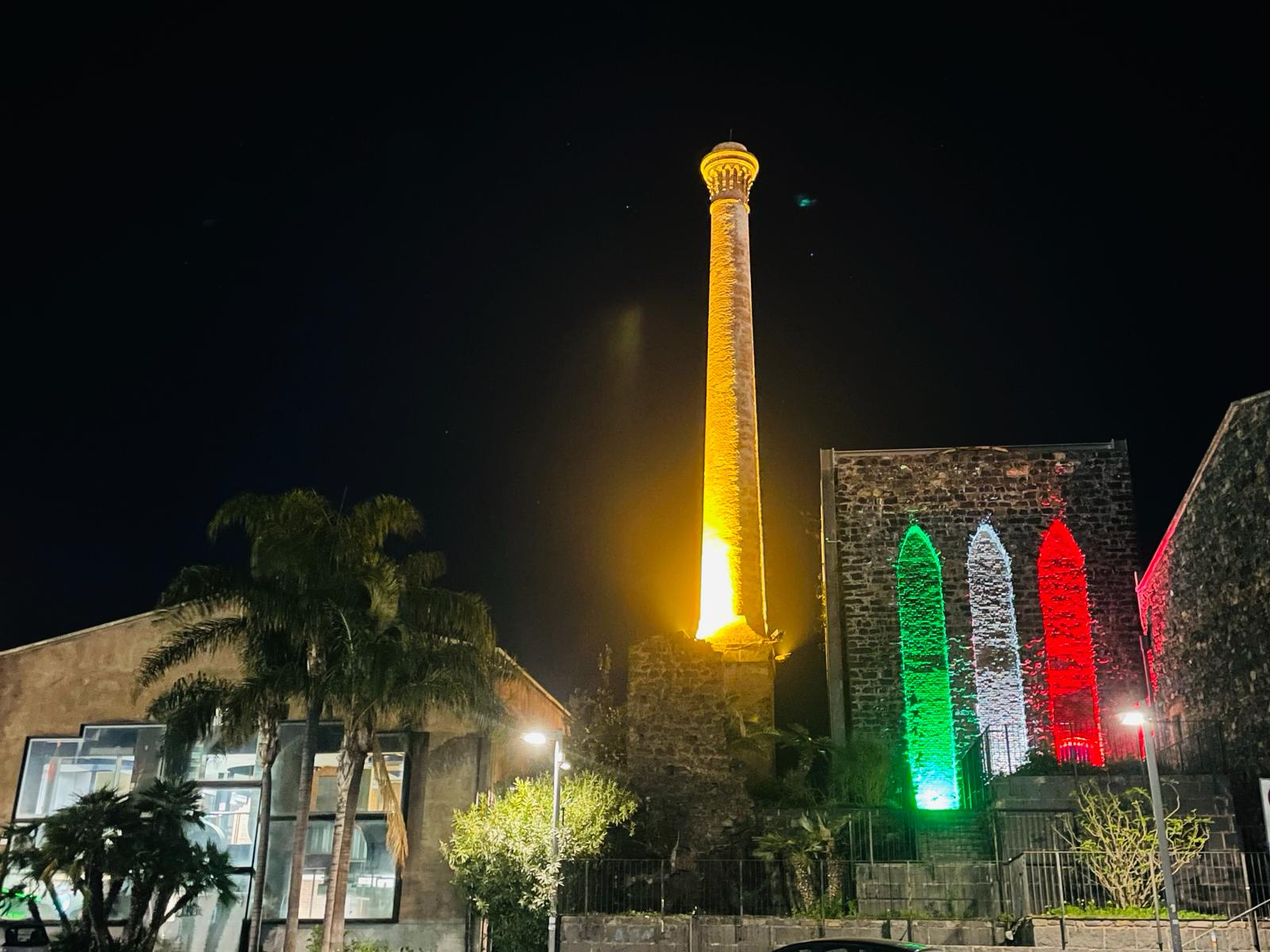 Ciminiere, illuminazione con i colori del calendario civico