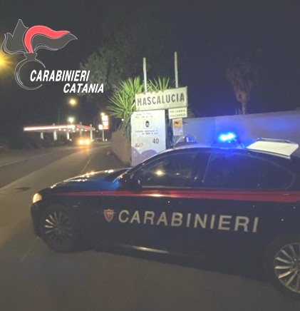 Viagrande: la sinergia tra cittadini e Carabinieri sventa il furto in un casolare