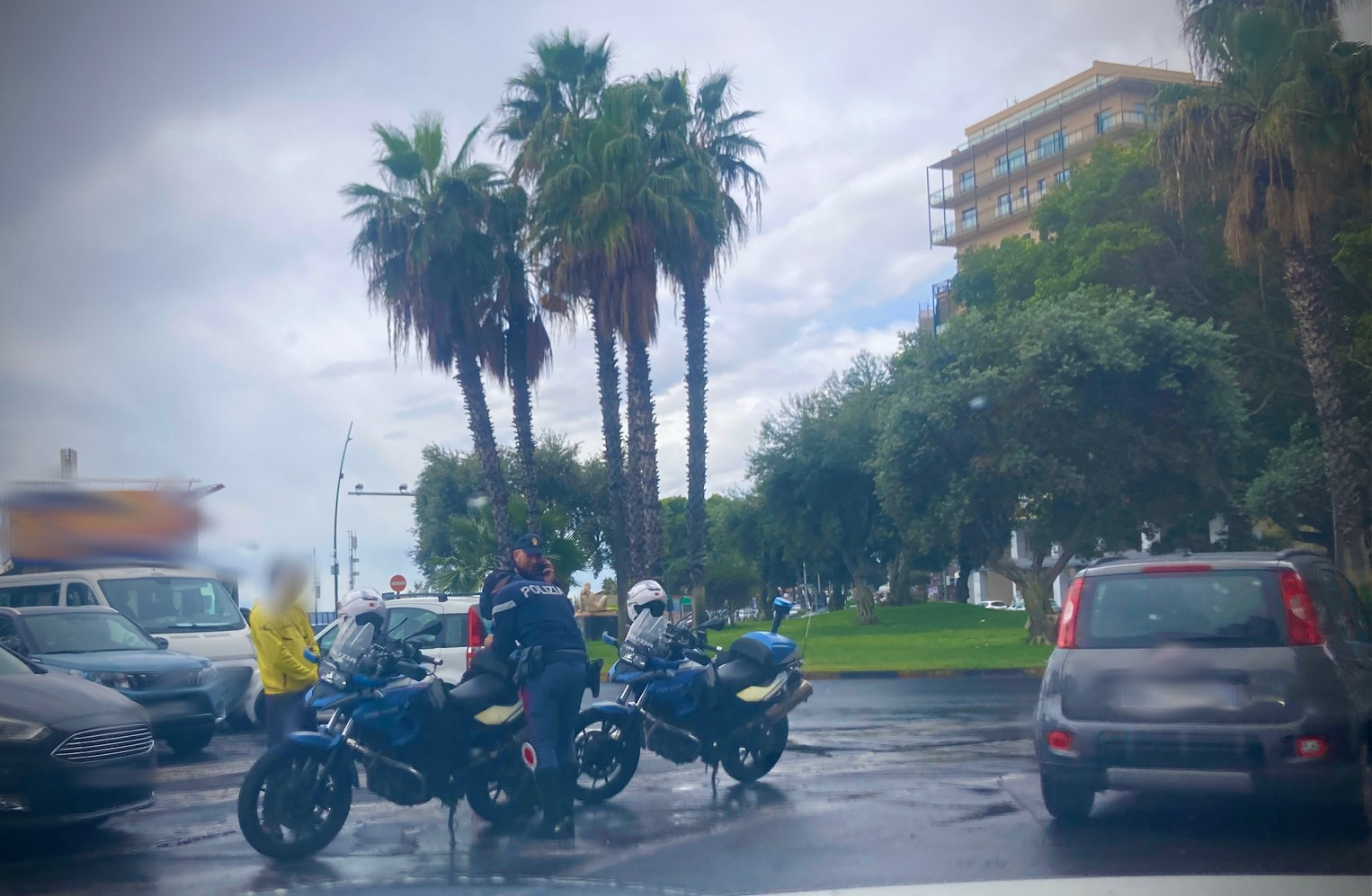 Parcheggiatori abusivi, ancora sanzionati dalla Polizia