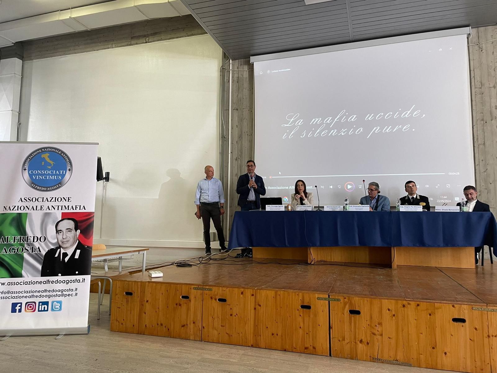 Le istituzioni incontrano gli studenti del liceo scientifico Galileo Galilei