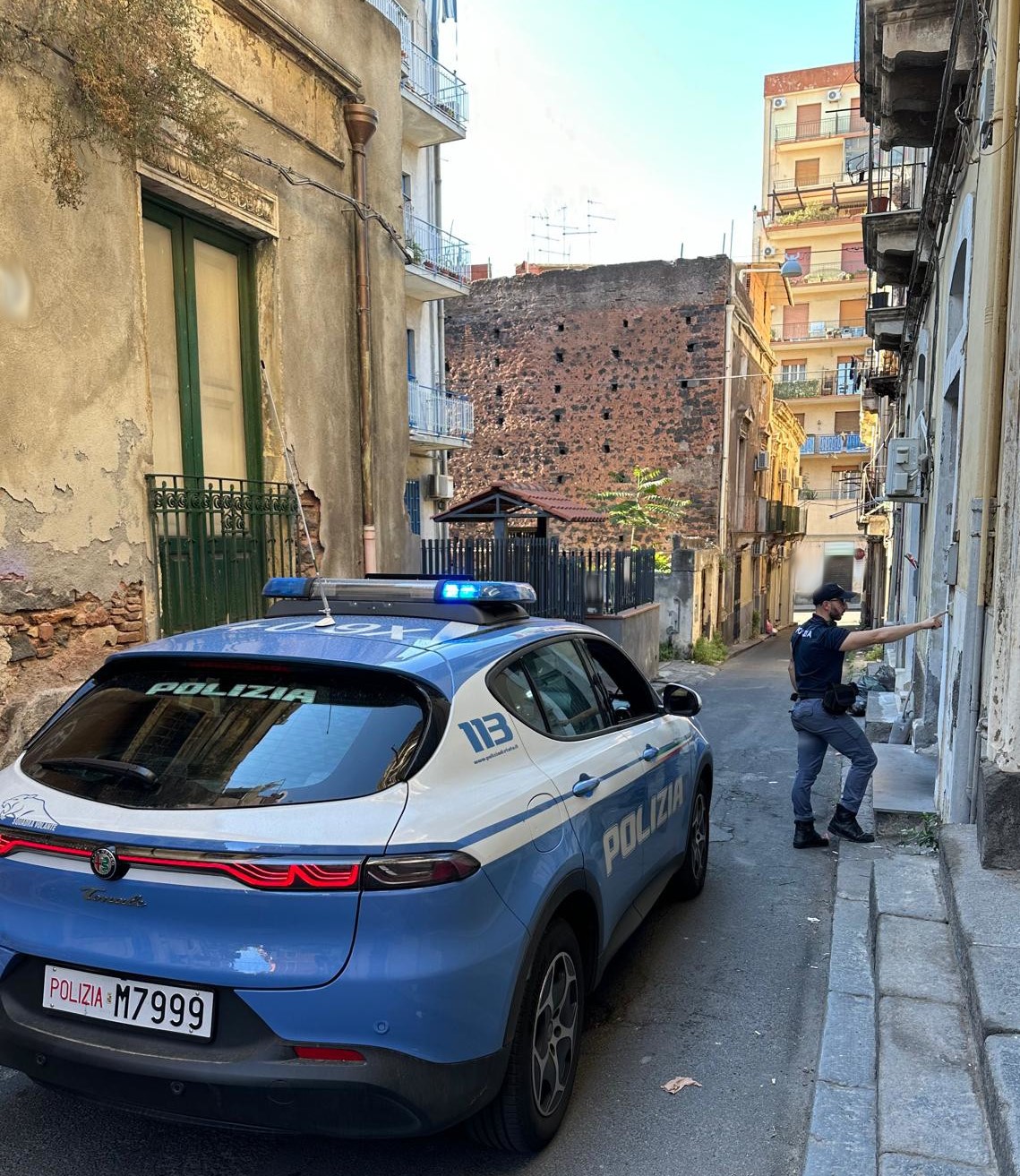 Casa a luci rosse al centro storico della città, espulsa colombiana