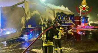 Incendio al Porto di Catania, sul posto una squadra di Vigili del fuoco