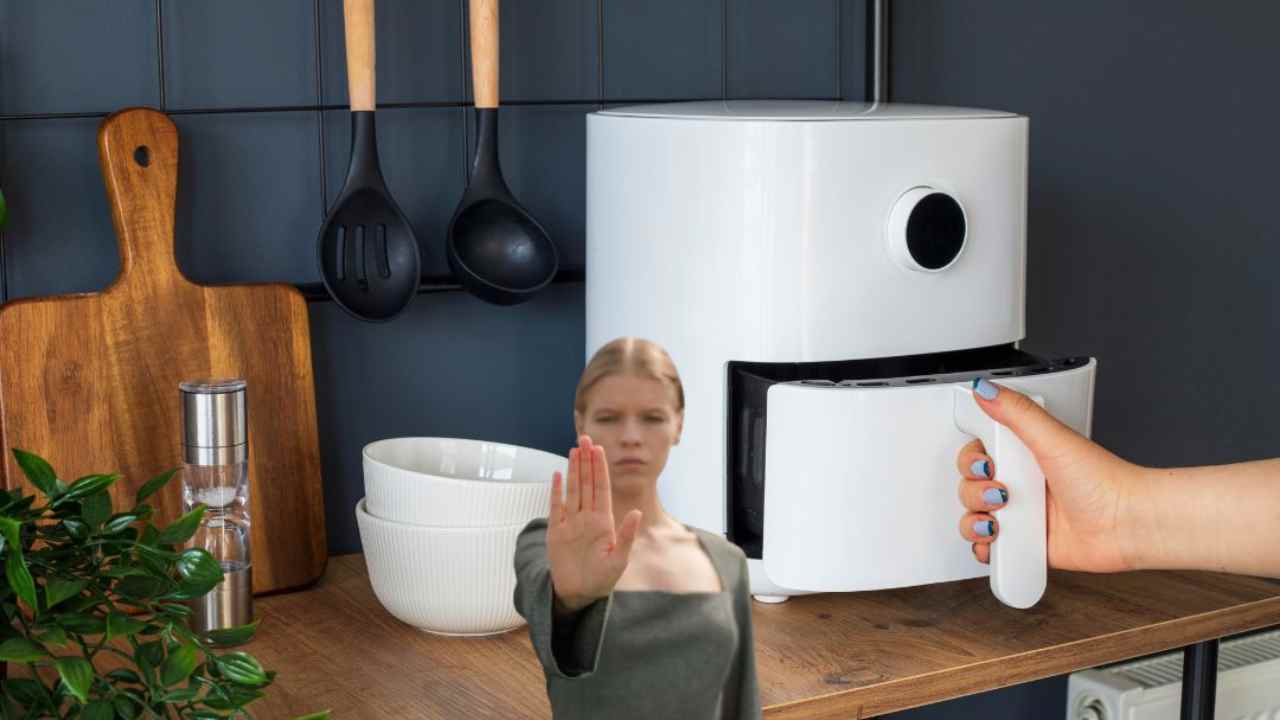 Coloquei na airfryer e fiz uma bagunça: derreteu tudo e tive que jogar fora