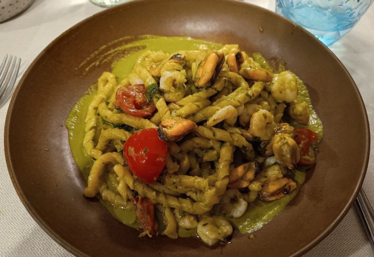 Busiate con cozze e gamberi